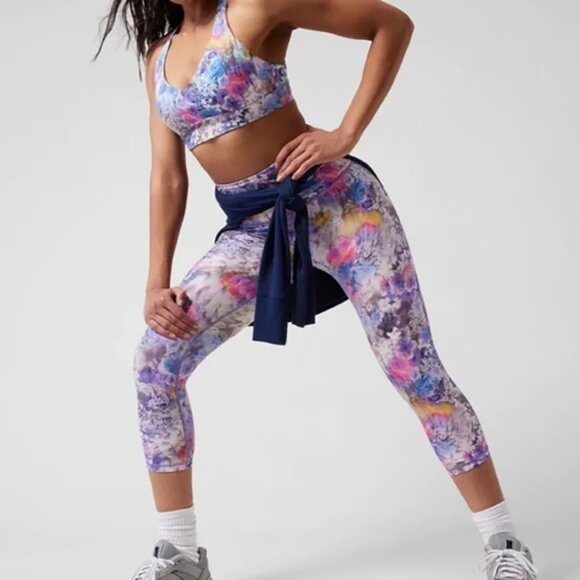 Athleta Elation Capri in Renewed Bloom Chrome Blue, Size Small - Picture 2 of 7